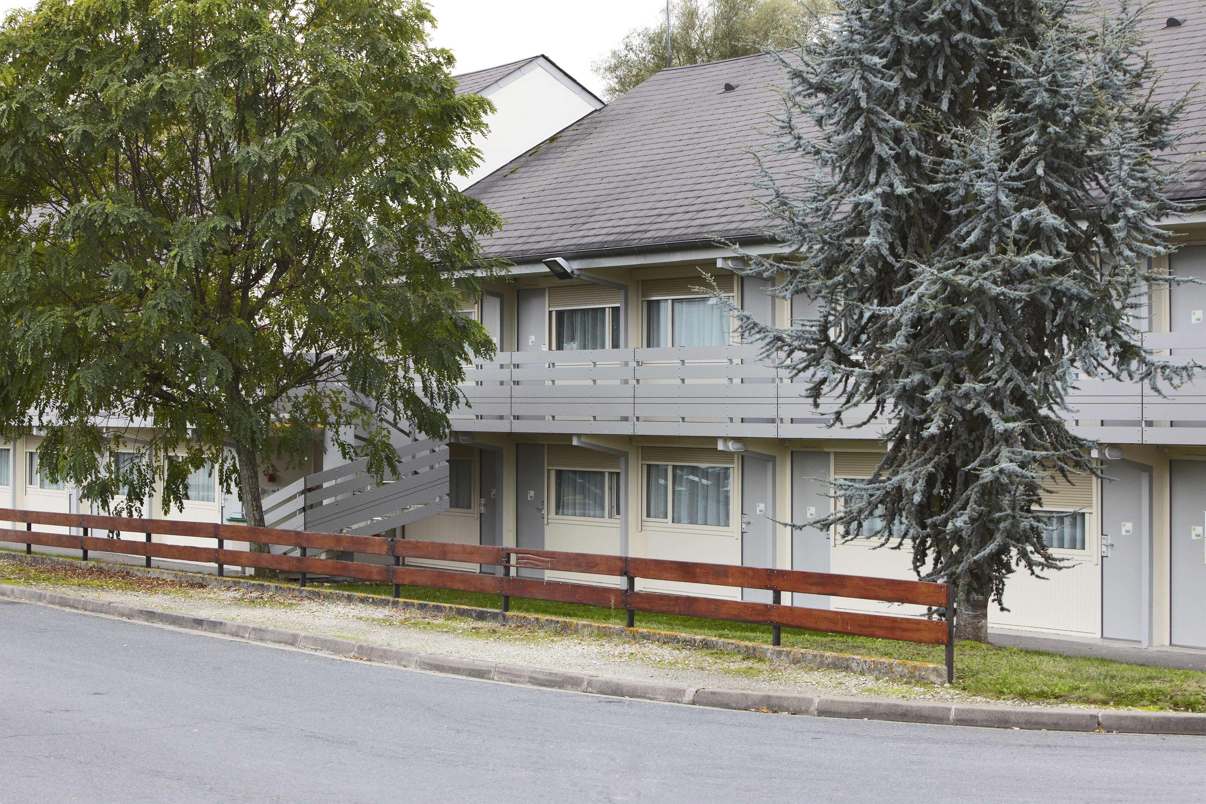 Hotel Campanile Vierzon Exterior foto